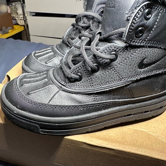 KIDS SIZE 12.5 NIKE BOOTS LIKE NEWW - Picture 5 of 5